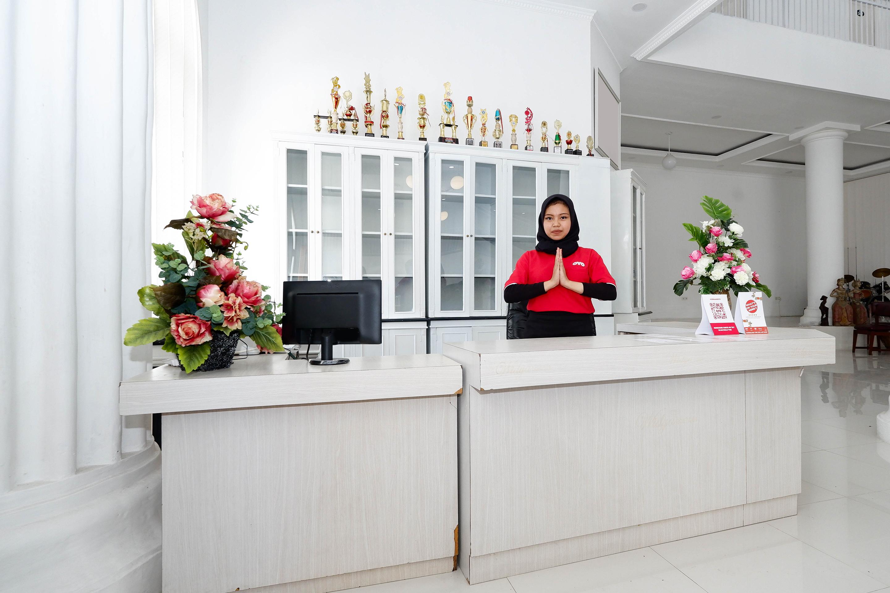 Griya Rw Family Guest House Redpartner Solo Kültér fotó