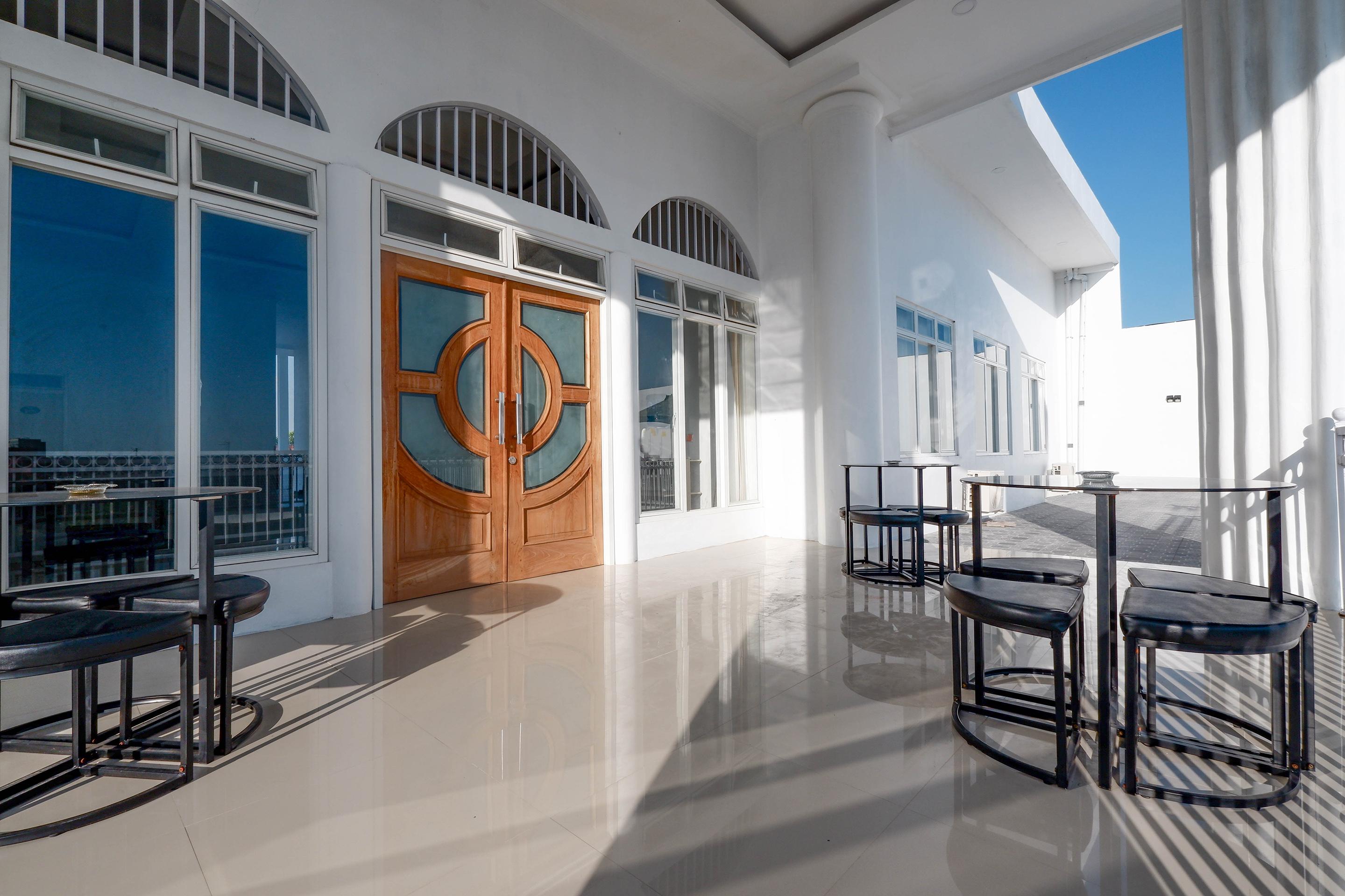 Griya Rw Family Guest House Redpartner Solo Kültér fotó