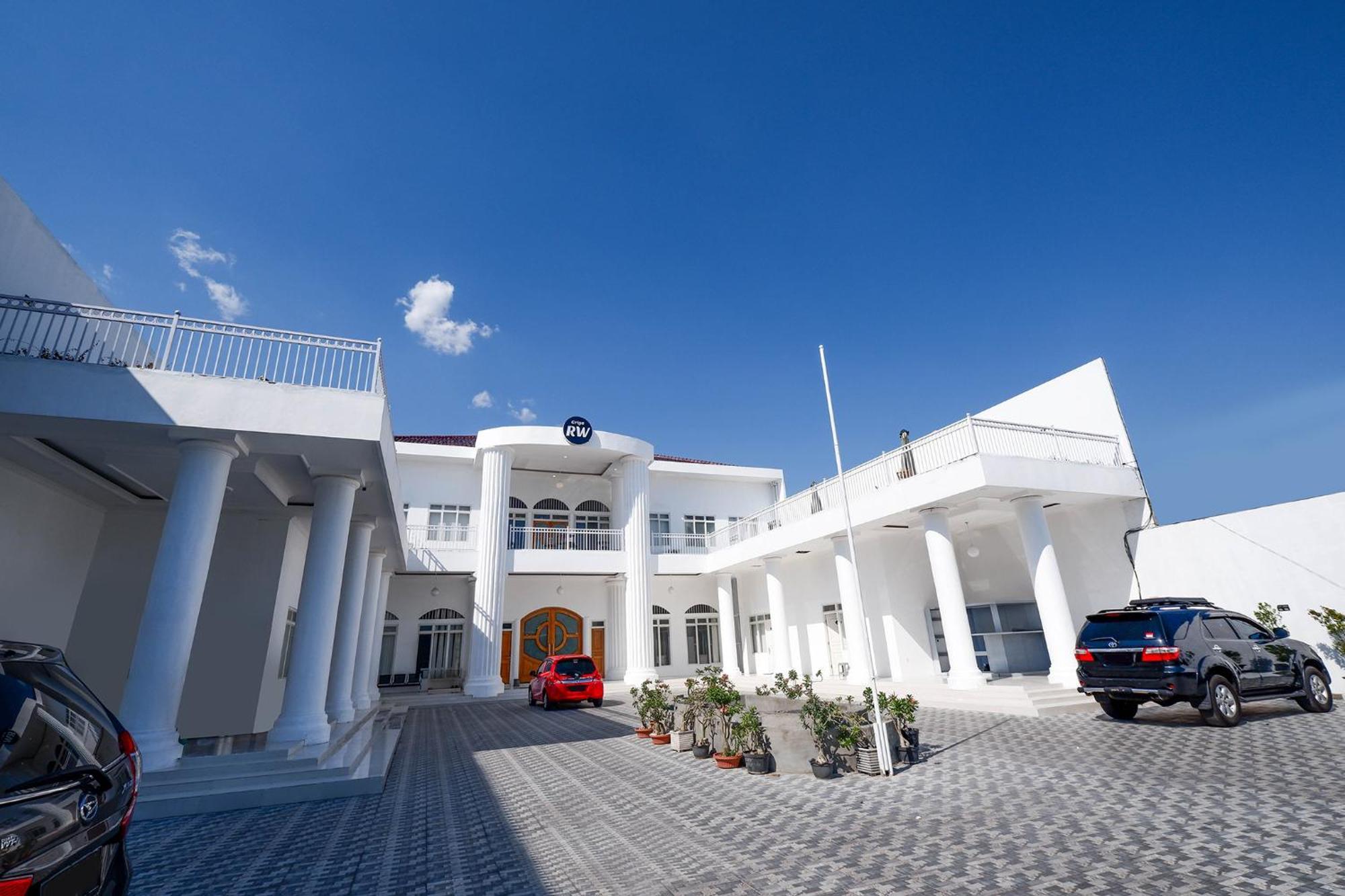 Griya Rw Family Guest House Redpartner Solo Kültér fotó