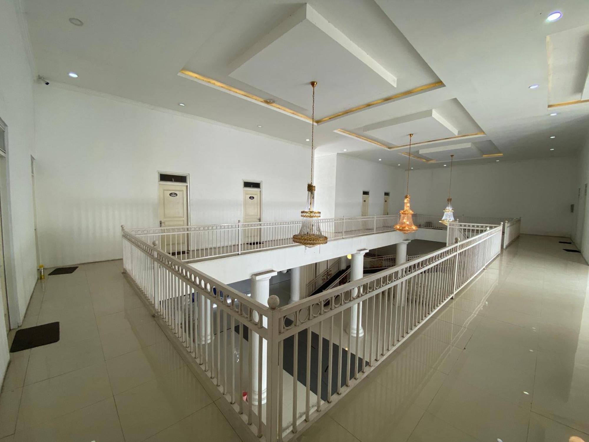 Griya Rw Family Guest House Redpartner Solo Kültér fotó