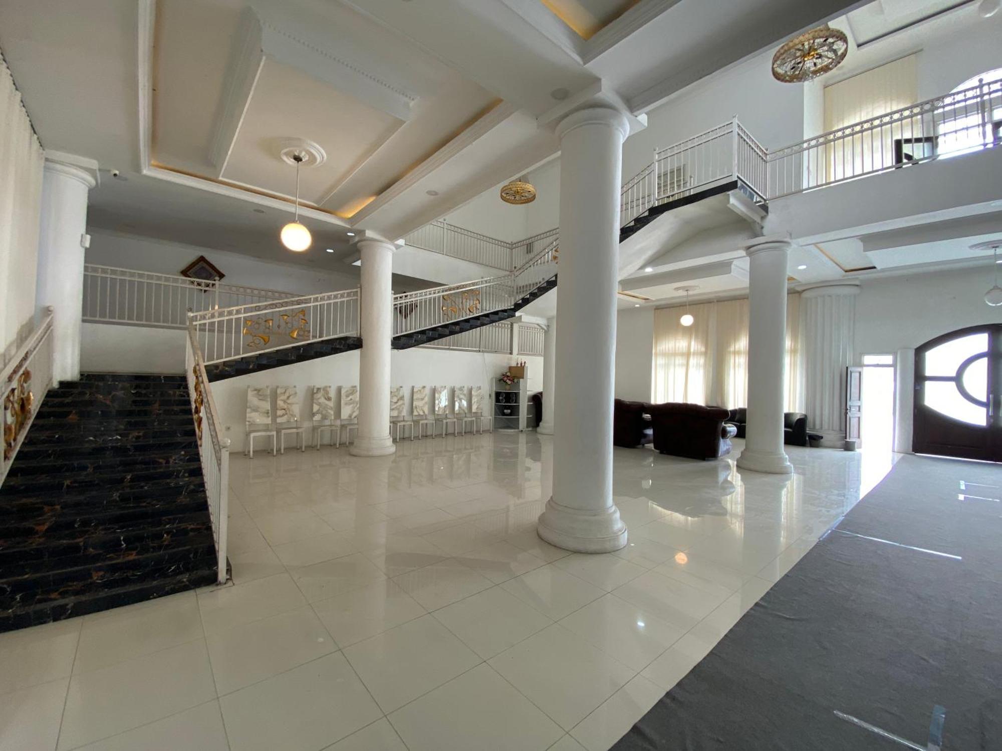 Griya Rw Family Guest House Redpartner Solo Kültér fotó
