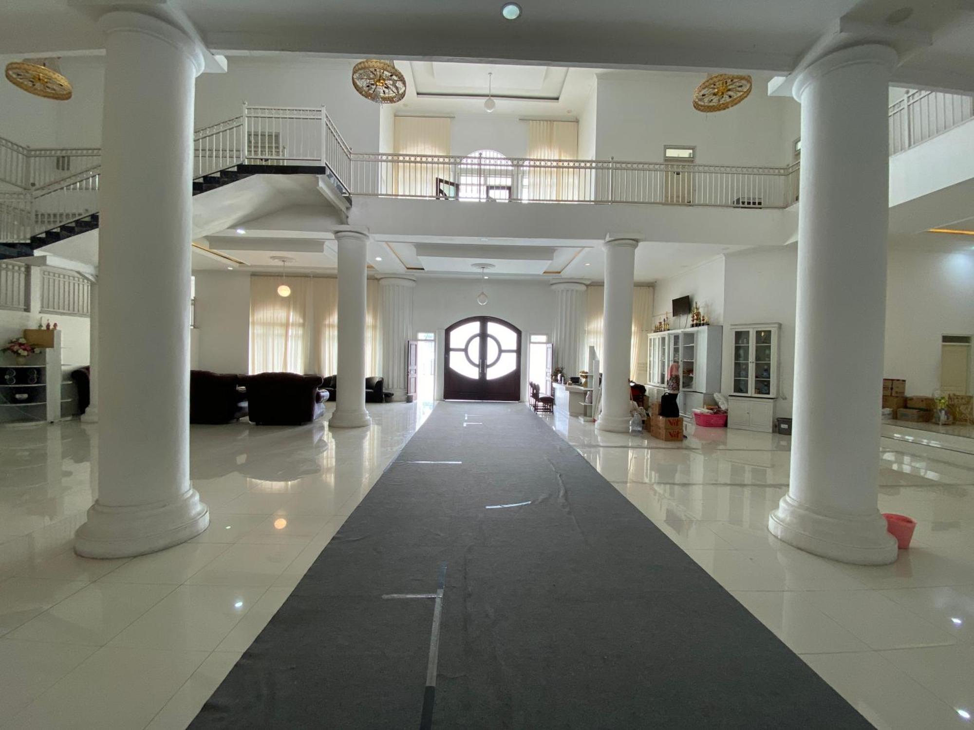 Griya Rw Family Guest House Redpartner Solo Kültér fotó