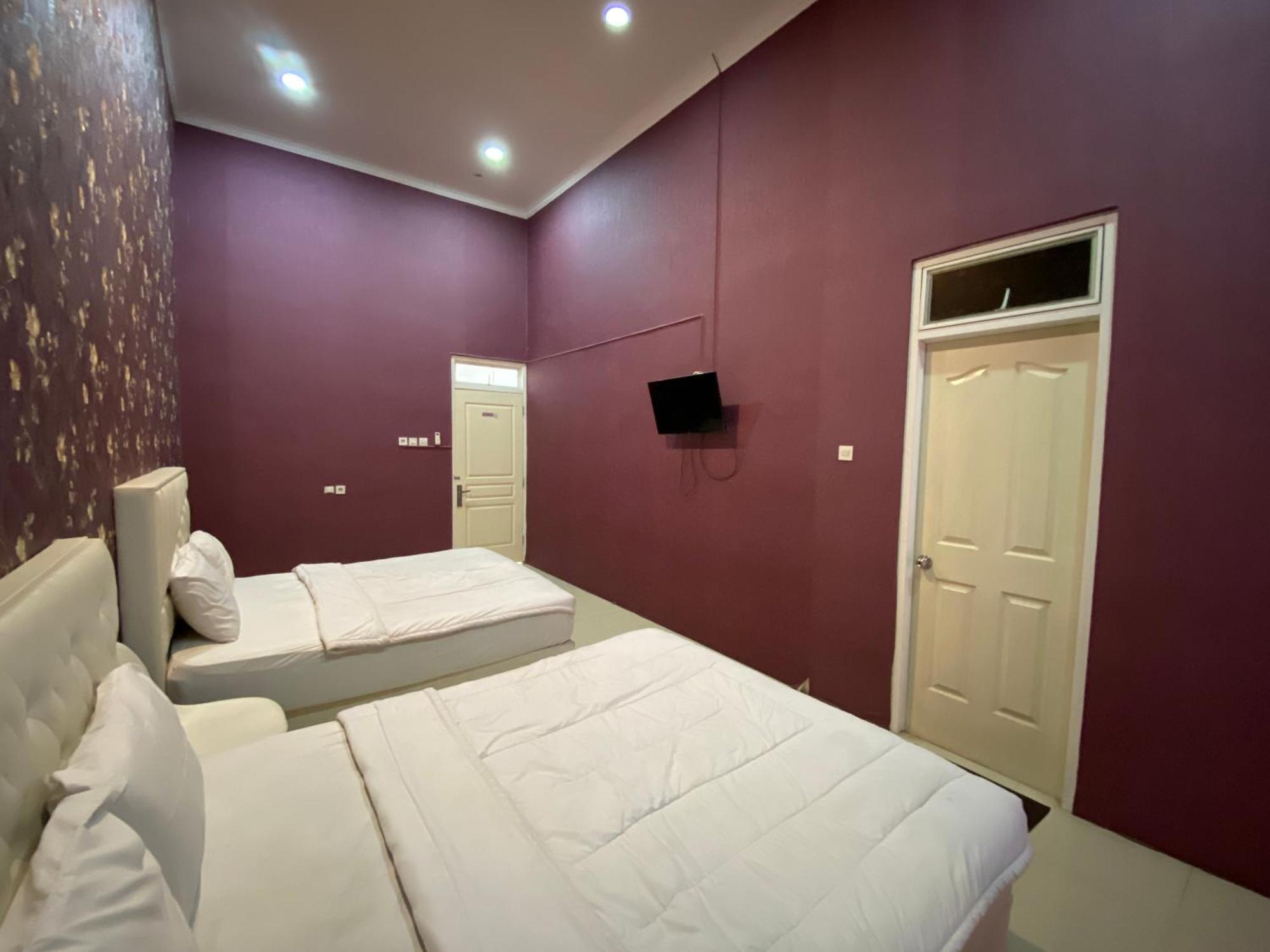 Griya Rw Family Guest House Redpartner Solo Kültér fotó