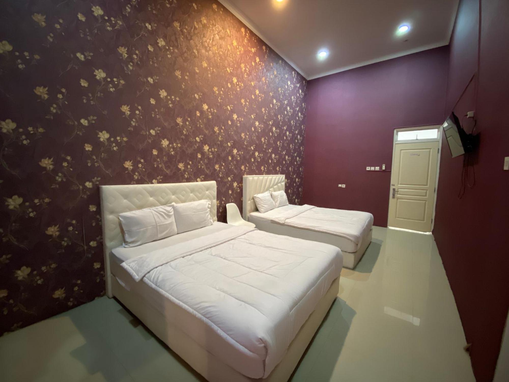 Griya Rw Family Guest House Redpartner Solo Kültér fotó