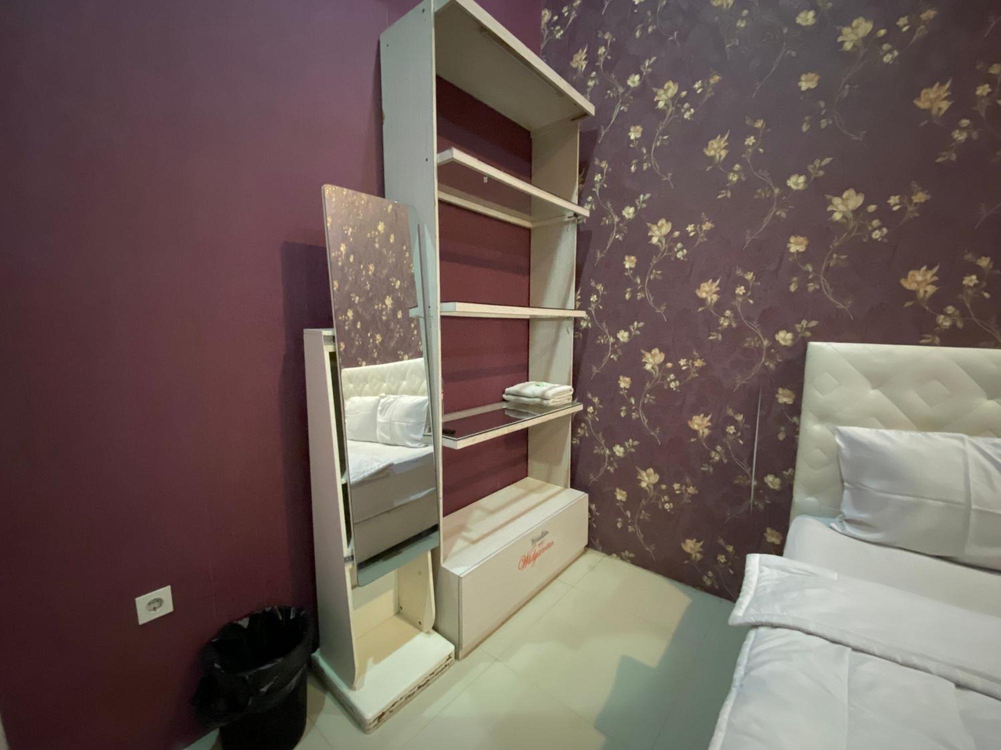 Griya Rw Family Guest House Redpartner Solo Kültér fotó